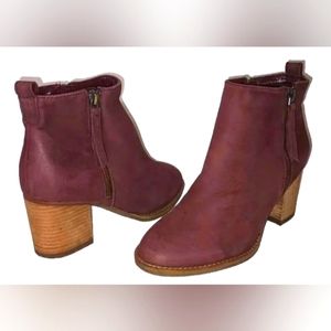 Blondo Nova 7.5 US Women's Waterproof Burgundy Nubuck Leather Ankle Zip Boots